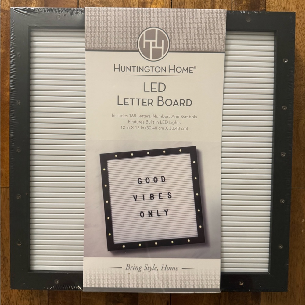 Huntington Home LED Letter Board 12x12 Light Up Sign w Letters NEW